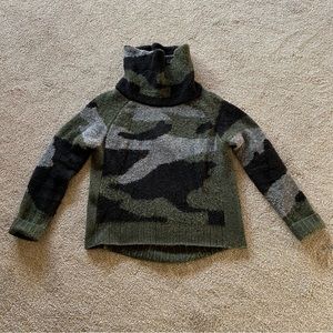 Aqua Long Sleeve Camo Sweater With Funnel Neck. Size XS